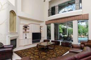 c24-Living1.jpg